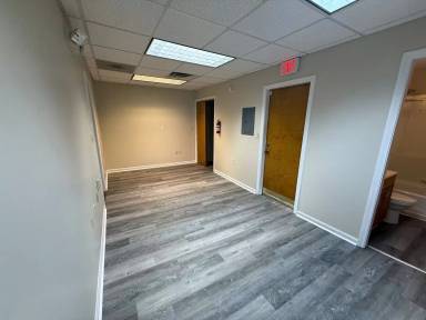 Main picture of 1346 Elm St