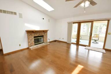 Main picture of 624 Rivers Edge Ct