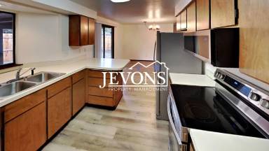 Main picture of 1202 S 39th Ave