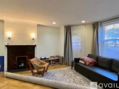 Main picture of 176 Commonwealth Ave
