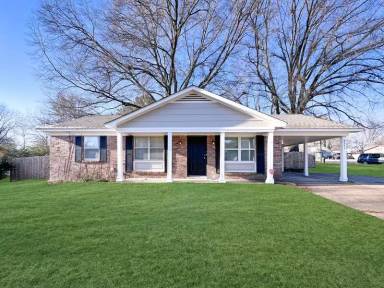 Main picture of 8541 Bridgewood Dr