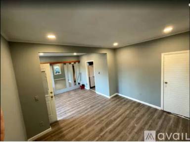 Main picture of 83 Foyer St