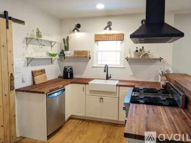 Main picture of 2206 Euclid Ave