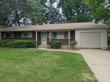 Main picture of 1225 S Bryan Ave
