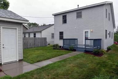 Main picture of 3937 Unity Ave N