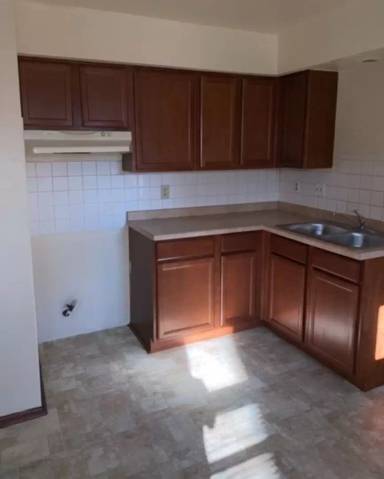 Main picture of 8521 W Hampton Ave