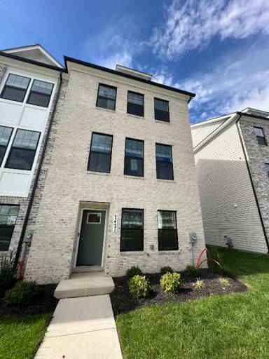 Main picture of 7421 Calm Retreat Blvd