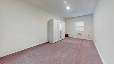 Main picture of 1705 Northampton Dr