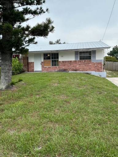 Main picture of 2180 NE Rustic Way