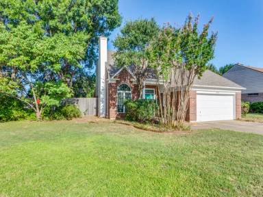 Main picture of 2633 Harvest Moon Dr