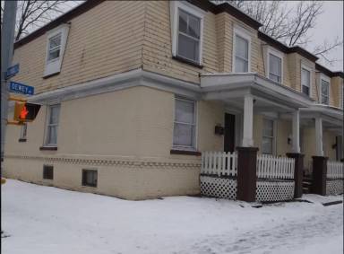 Main picture of 600 Dewey Ave