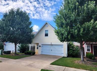 Main picture of 2800 SW Arbor Rd