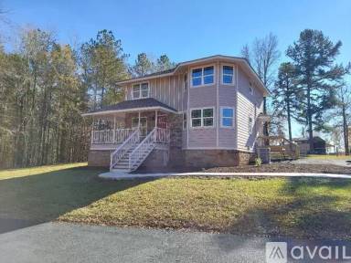 Main picture of 21 Village Ln