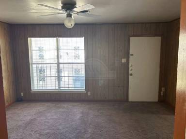 Main picture of 906 Jefferies Ave