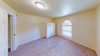 Main picture of 3718 Red Oak Dr