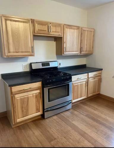 Main picture of 1223 W Walker St