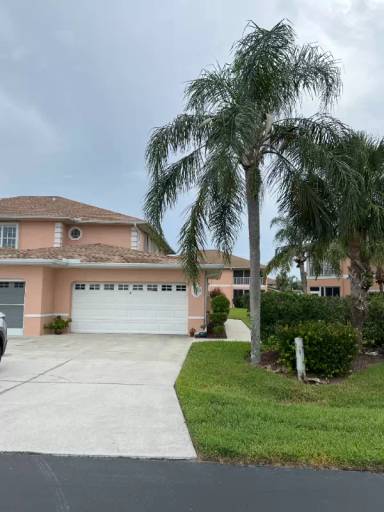 Main picture of 20068 Lake Vista Cir N