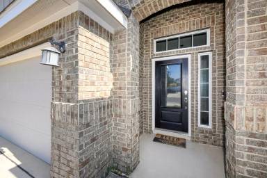 Main picture of 15225 Cheshire Way