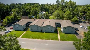 Main picture of Elmwood Apartments