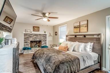 Main picture of 250 Barker Rd