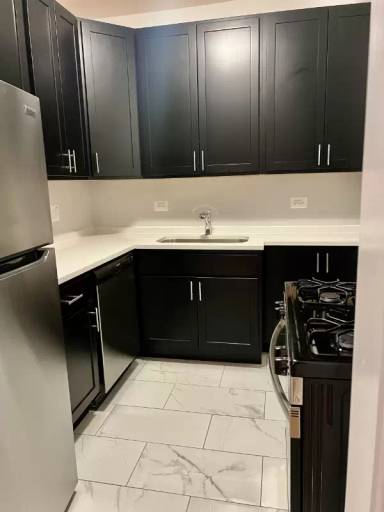 Main picture of 3161 N Hudson Ave