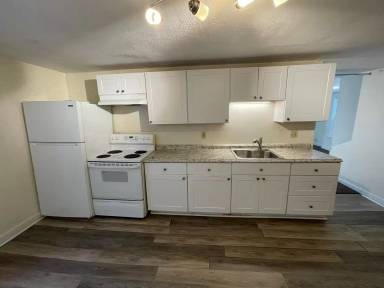 Main picture of 215 Onset Ave