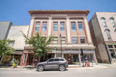 Main picture of 516 Main St