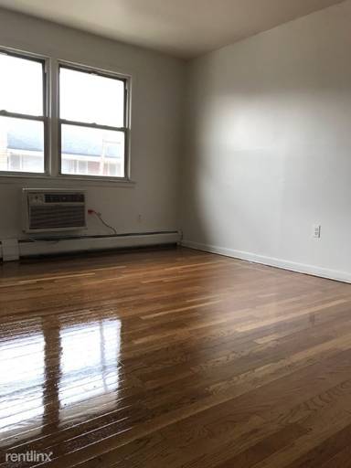 Main picture of Plaza Garden Apartments