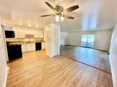 Main picture of 301 S West St