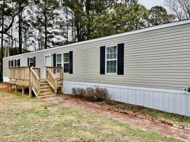 Main picture of 553 Corbin St