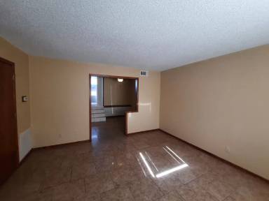 Main picture of 4606 W Maple St