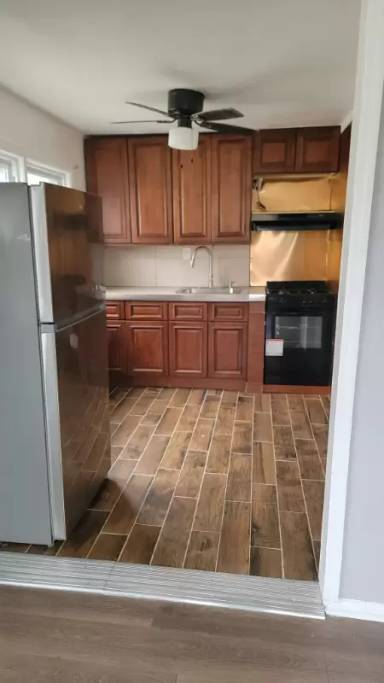 Main picture of 1112 Rivington St
