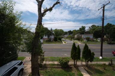 Main picture of 1012 E West Hwy