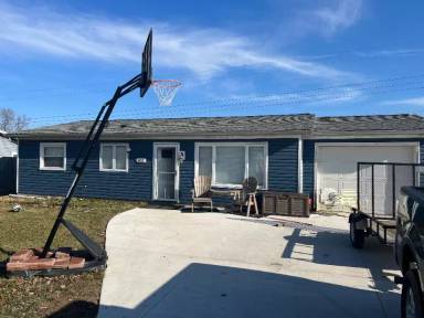 Main picture of 802 Huron Way