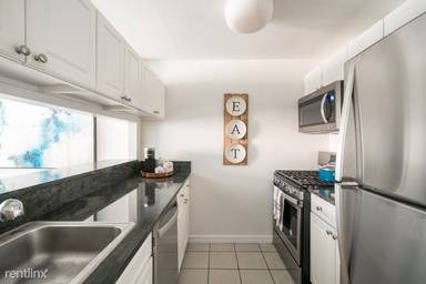 Main picture of 556 5th Ave