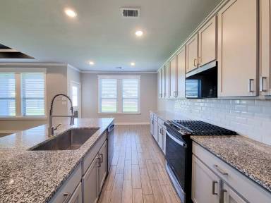 Main picture of 31402 Conover Dr