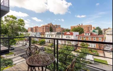 Main picture of 1667 Brooklyn Ave