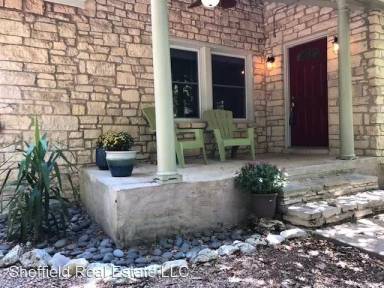 Main picture of 2206 W 10th St