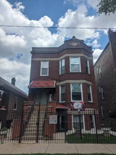 Main picture of 2505 S Harding Ave