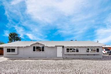 Main picture of 826 S Sarnoff Dr