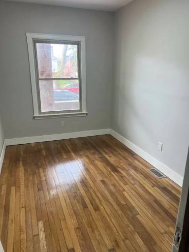 Main picture of 4345 W Euclid St