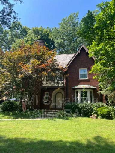 Main picture of 358 Merriman Rd