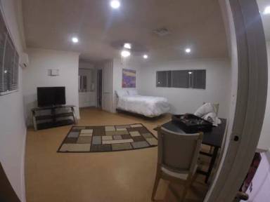 Main picture of 6002 Hazelbrook Ave