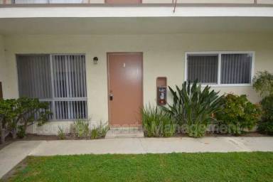 Main picture of 2050 N Ventura Rd