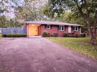 Main picture of 207 Brook St