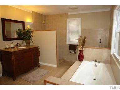 Main picture of 3942 Swarthmore Rd