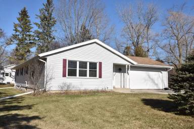 Main picture of 1538 W Liebau Rd