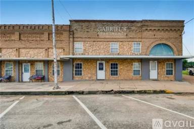 Main picture of 112 E Davilla St