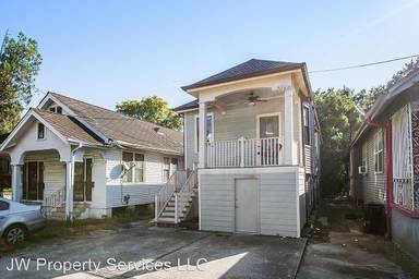 Main picture of 3827 Jena St