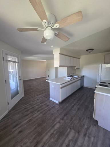 Main picture of 8913 SE Rhone St